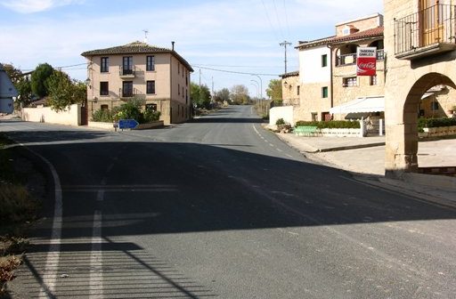 N-232 a su paso por Gimileo